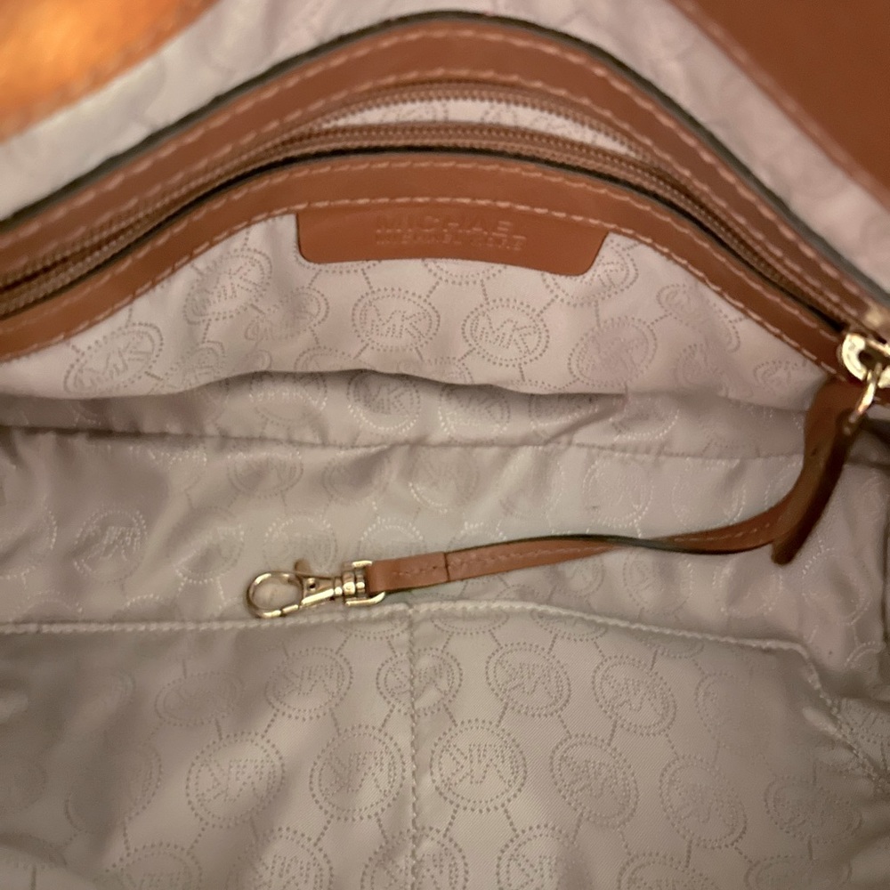 Michael Kors Brown and Cream Signature Tote Bag - Picture 7 of 9